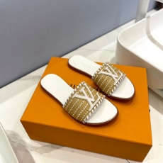 Louis Vuitton Slippers